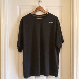 ✨FREE NIKE Men’s Workout Shirt w/ Purchase✨